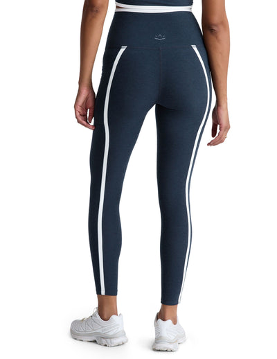 Beyond Yoga New Moves Midi Legging Nocturnal Navy-White