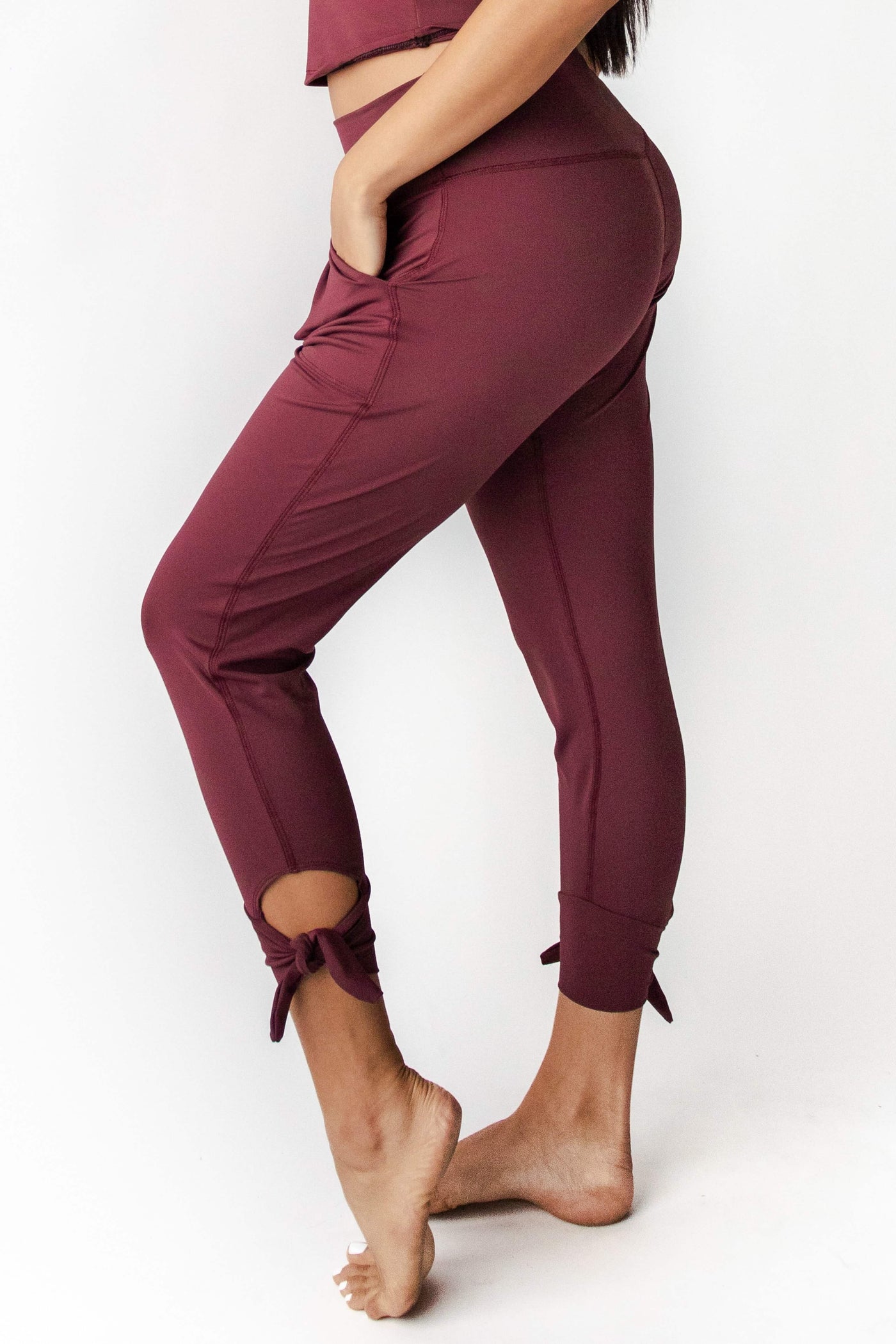 Sunday Jogger in Maroon left side