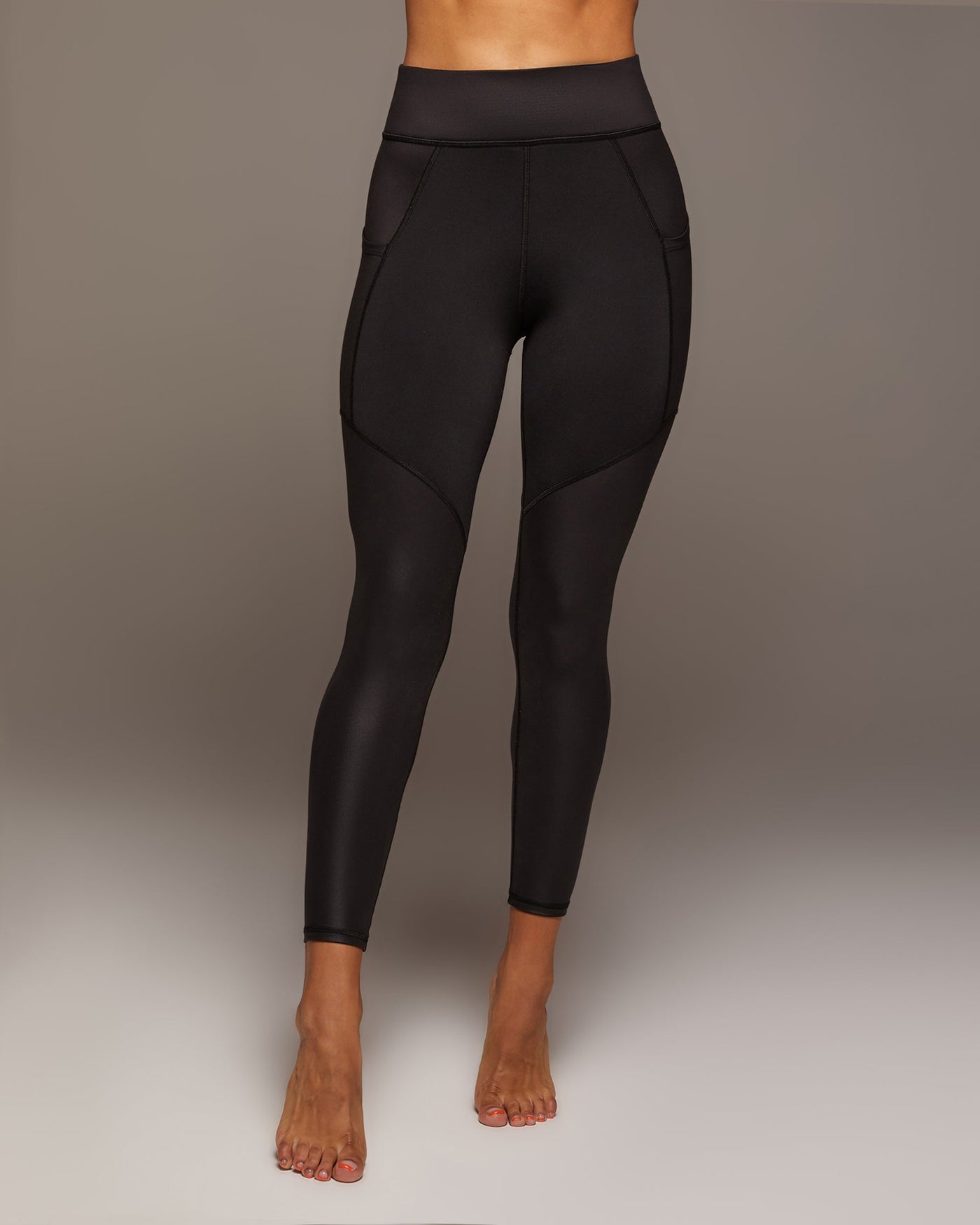 Cosmic Gloss Pocket Legging - Black