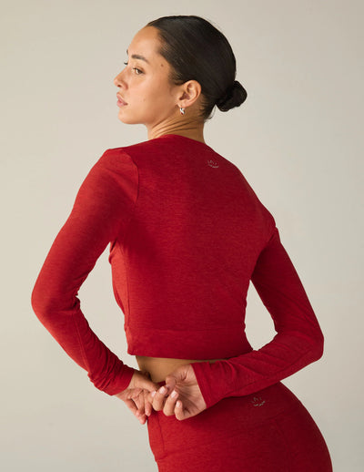 Beyond Yoga Featherweight Center Stage Cropped Pullover