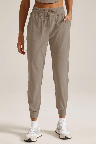 Beyond Yoga Commuter Midi Jogger - Birch