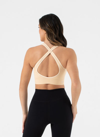 One by One Scoop Bra | Seamless Criss-Cross Back Strap