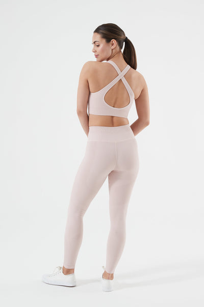 One by One Scoop Bra | Seamless Criss-Cross Back Strap