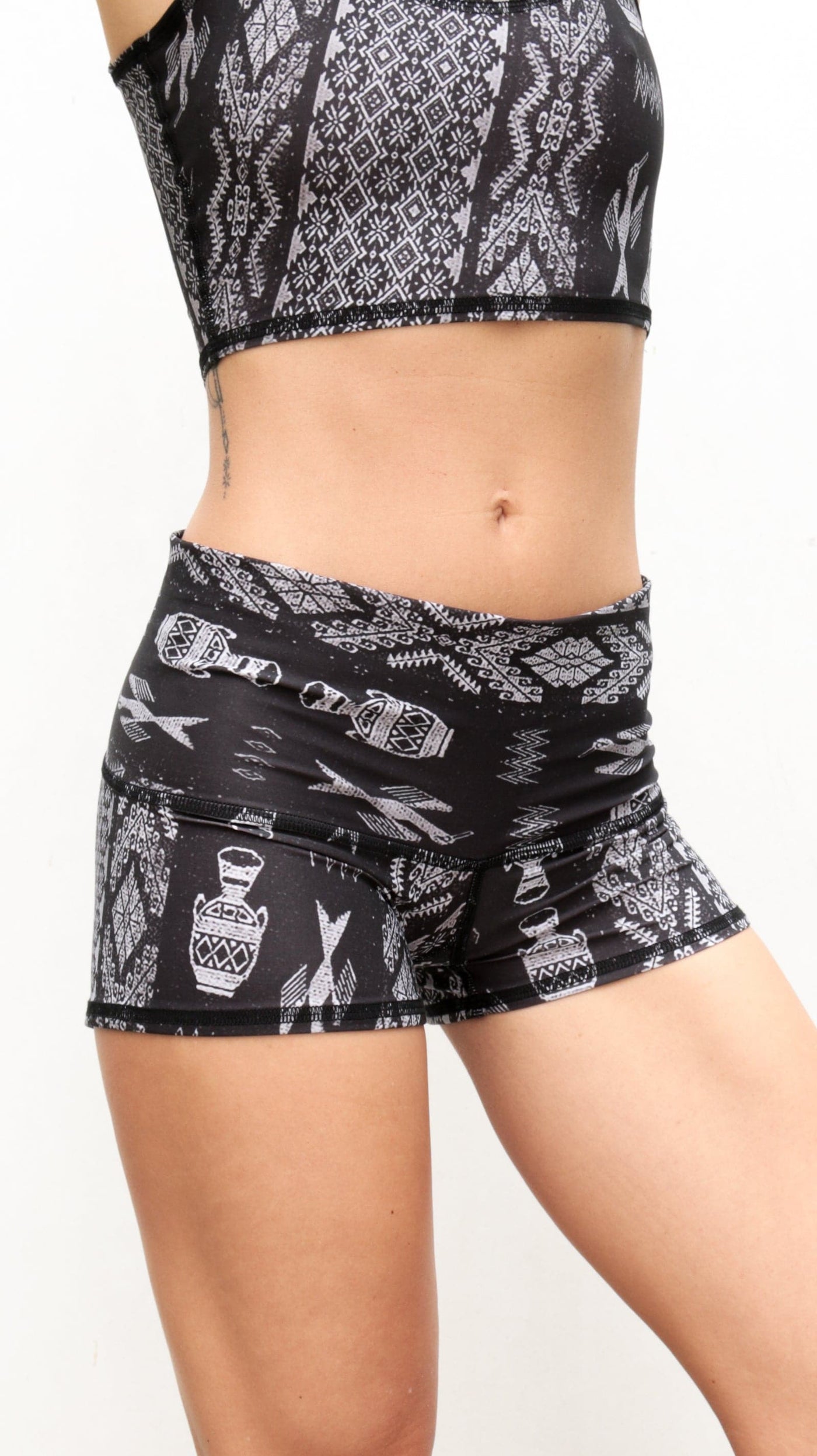 Teeki Diamond Tribe Sun Short