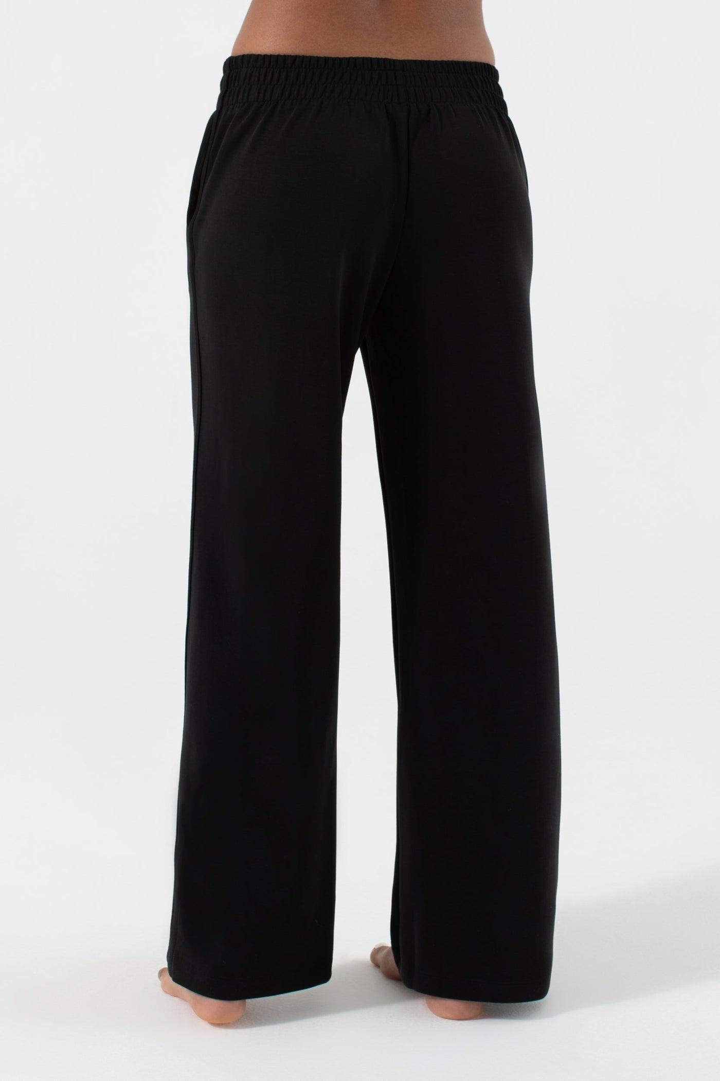 Remi Sleek Fabric Pant