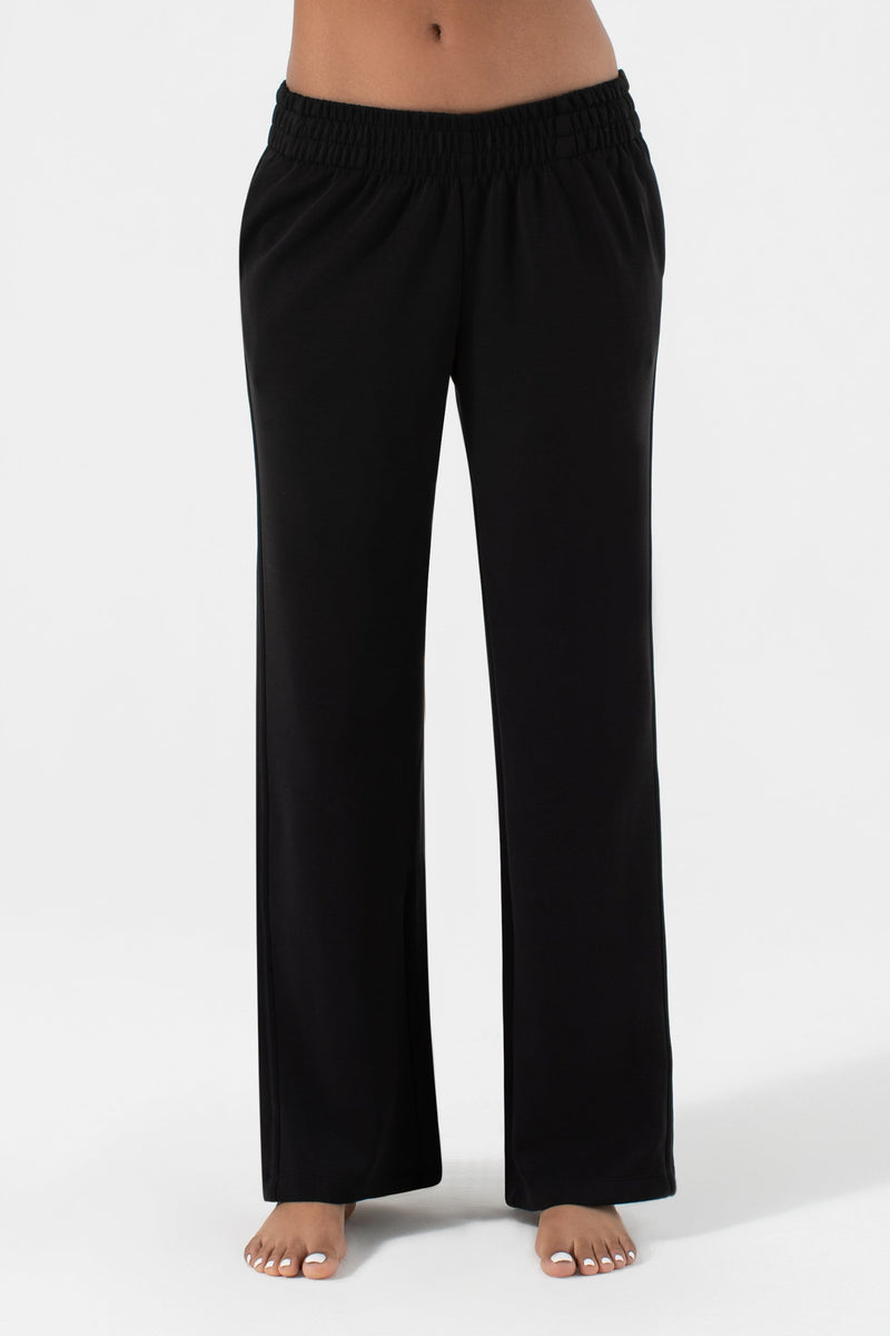 Remi Sleek Fabric Pant